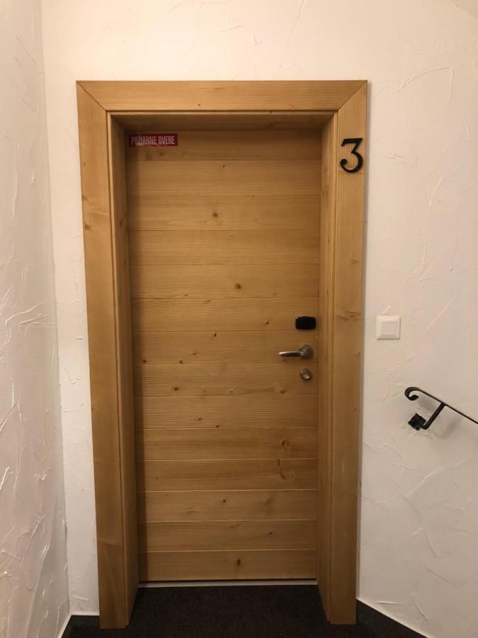 Apartman Jeleni Grun Jasna 迪马诺卡多林纳 外观 照片